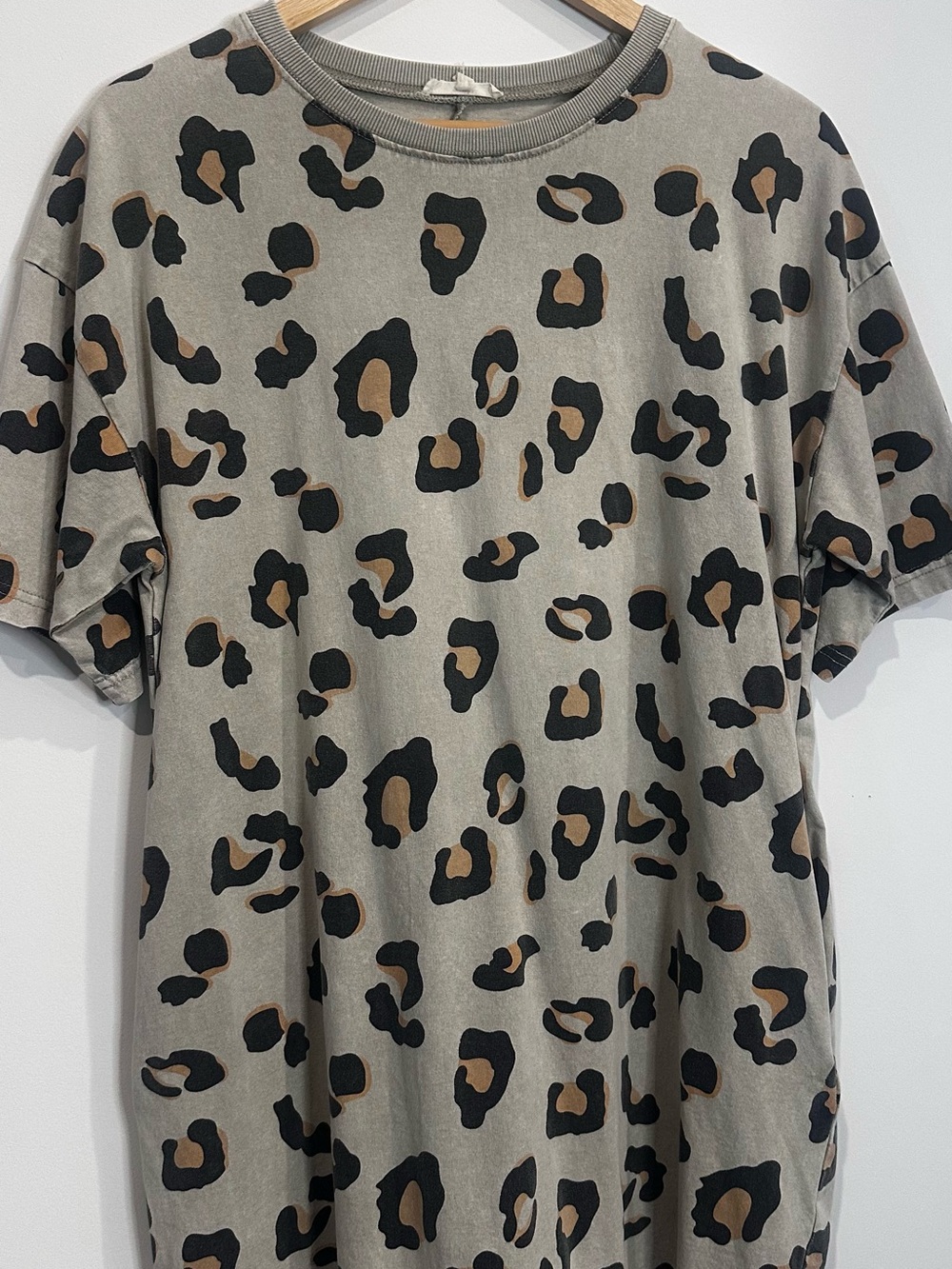 easel | t-shirt dress